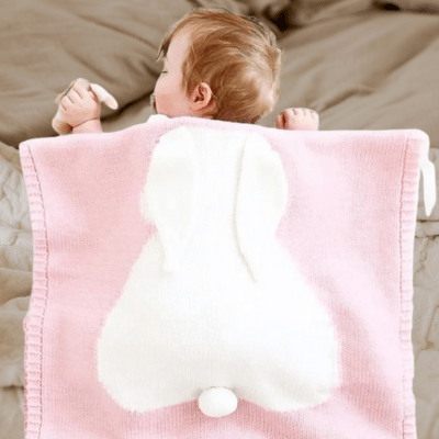 COUVERTURE BÉBÉ | LAPIN TRICOTÉ - Bébé Harmonie