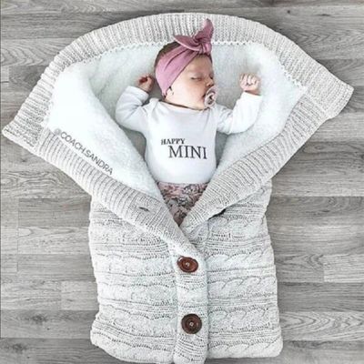 nid dange bebe gris pale