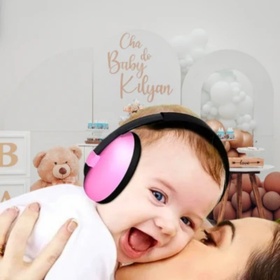 casque-anti-bruit-bebe-sourire