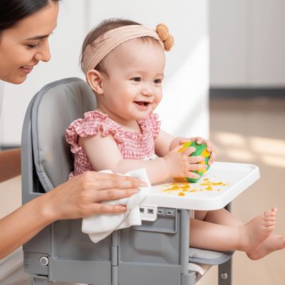 chaise-haute-bebe-confort-nido-grise-facile-a-nettoyer