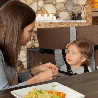 chaise-haute-bebe-harnais-maman-et-bebe