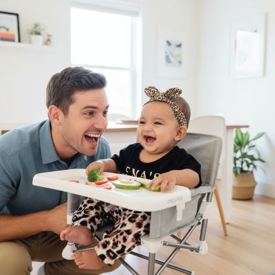 chaise-haute-bebe-moveo-moment-joyeux-papa-bebe